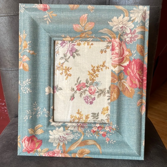 Ralph Lauren Accents Ralph Lauren Blue Red Rose Floral Fabric Large